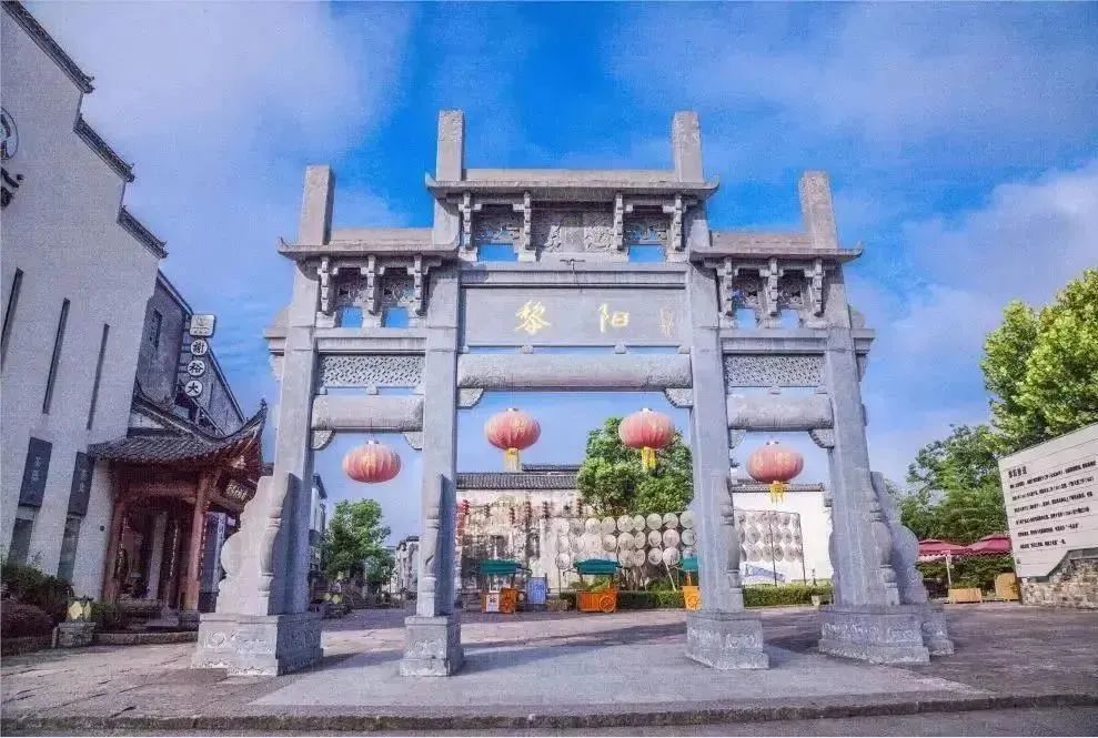 新区国际街区美食街_美食街属于哪个社区_美食街怎么样